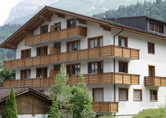 Mit 3 Schlafzimmern Apartment *